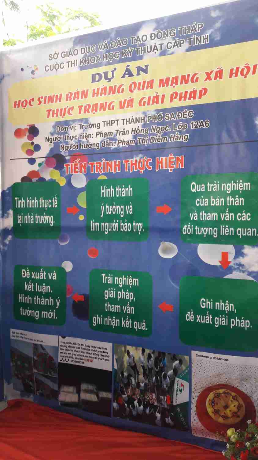 học sinh bán hàng qua mang